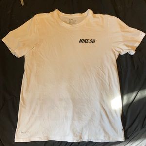 Nike sb dri-fit t shirt